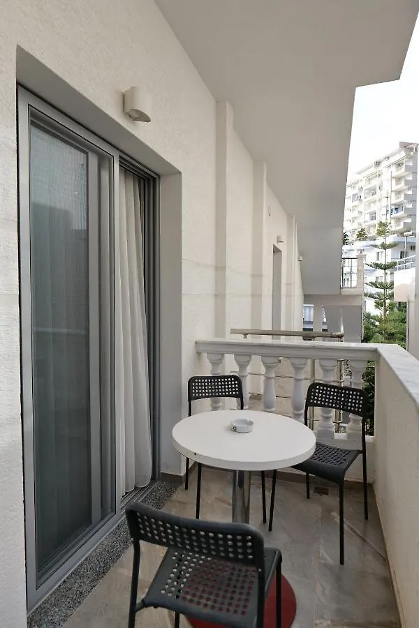 Vila Jon'A Sarandë 公寓