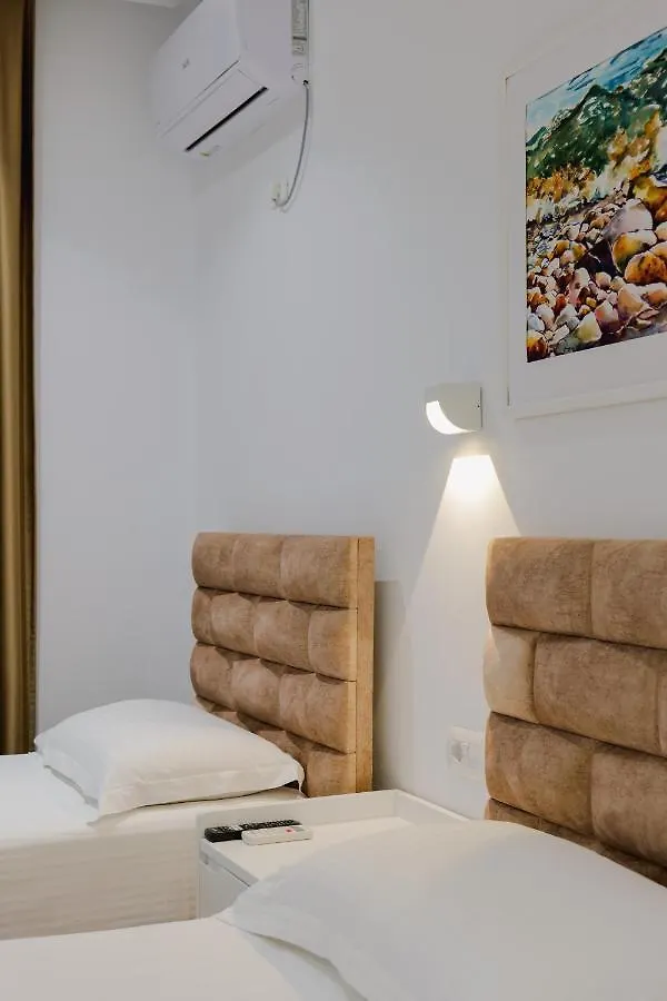 Vila Jon'A Saranda Apartament