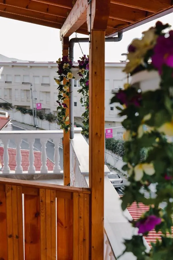 Vila Jon'A Sarande Apartment